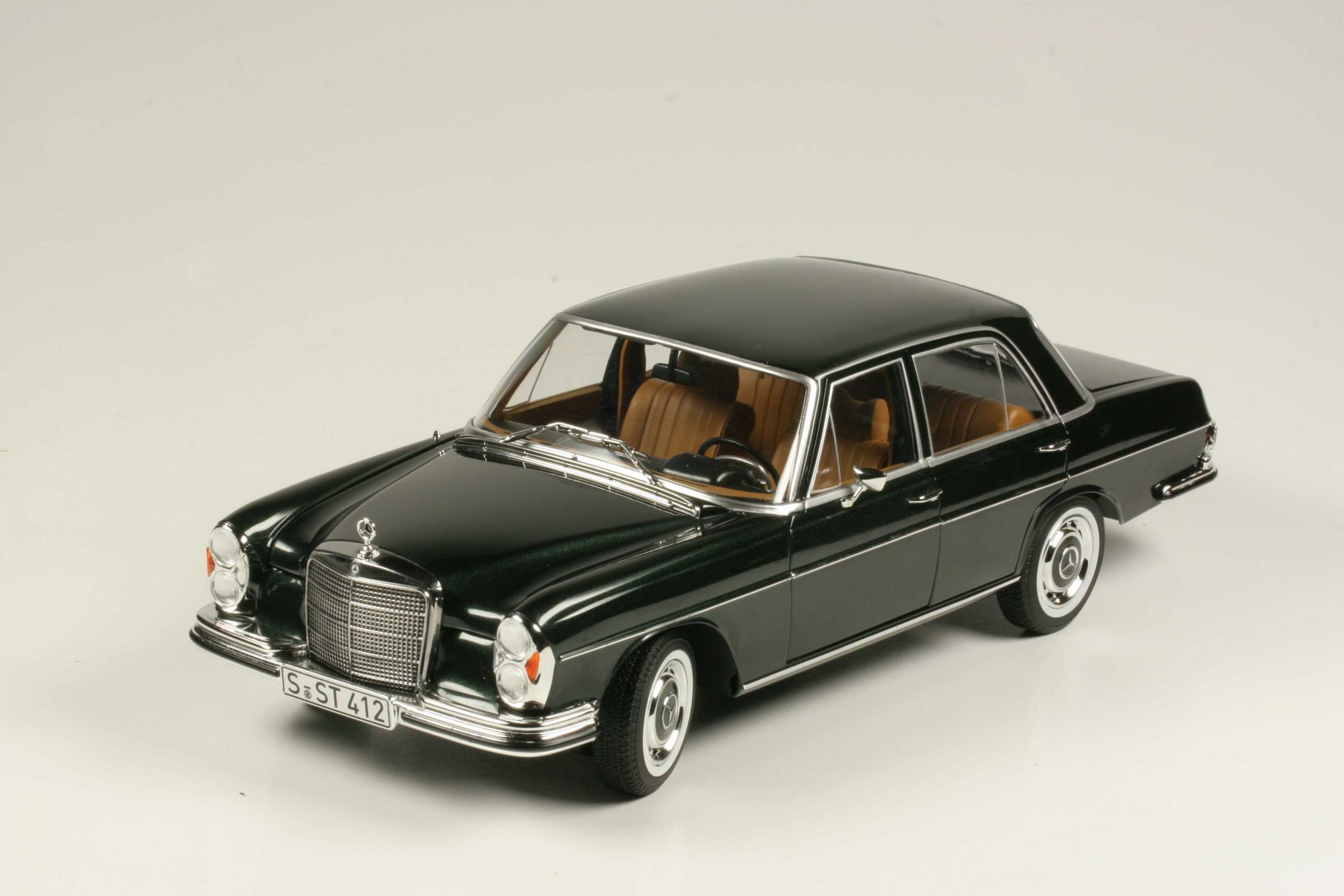 News 1:18 Norev Mercedes 280 SE W108 1968 – caramini-online.de