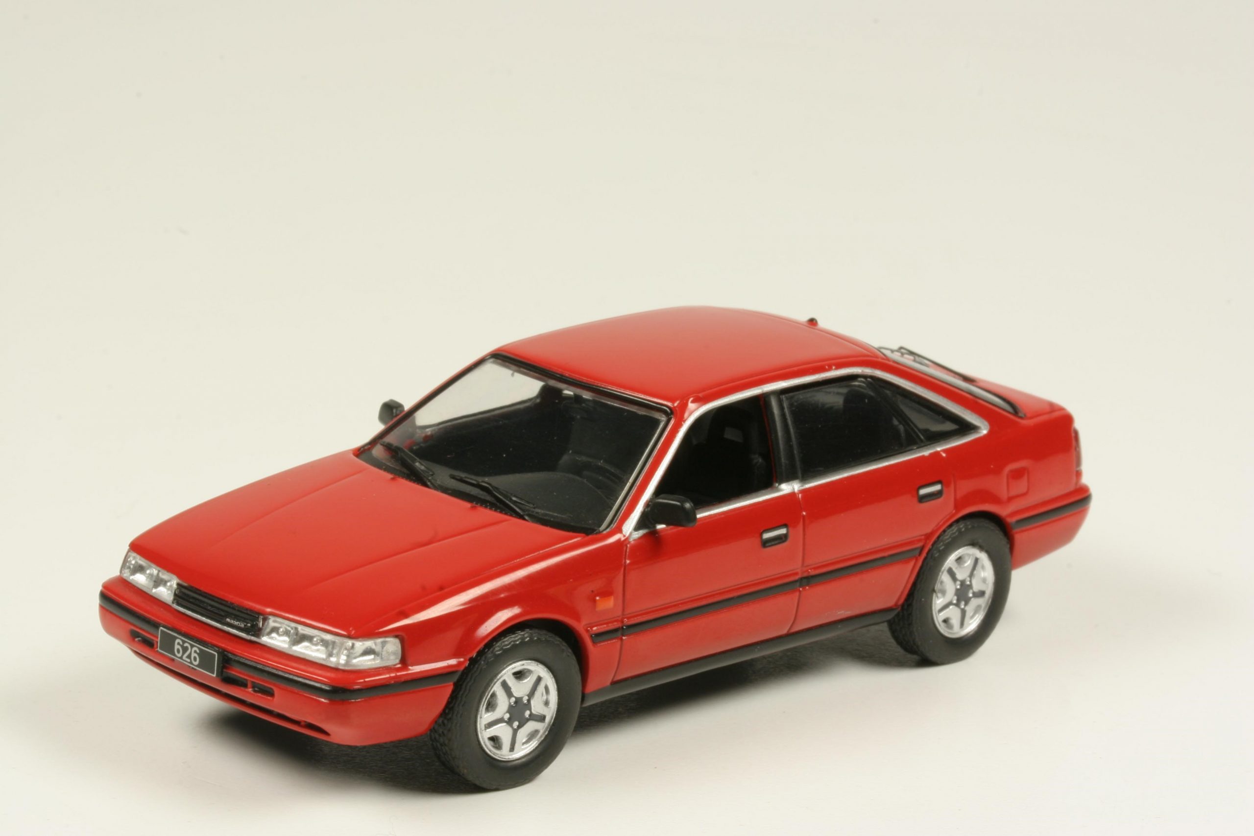 News 1:43 Ixo Mazda 626 (Typ GD) 1987 – caramini-online.de
