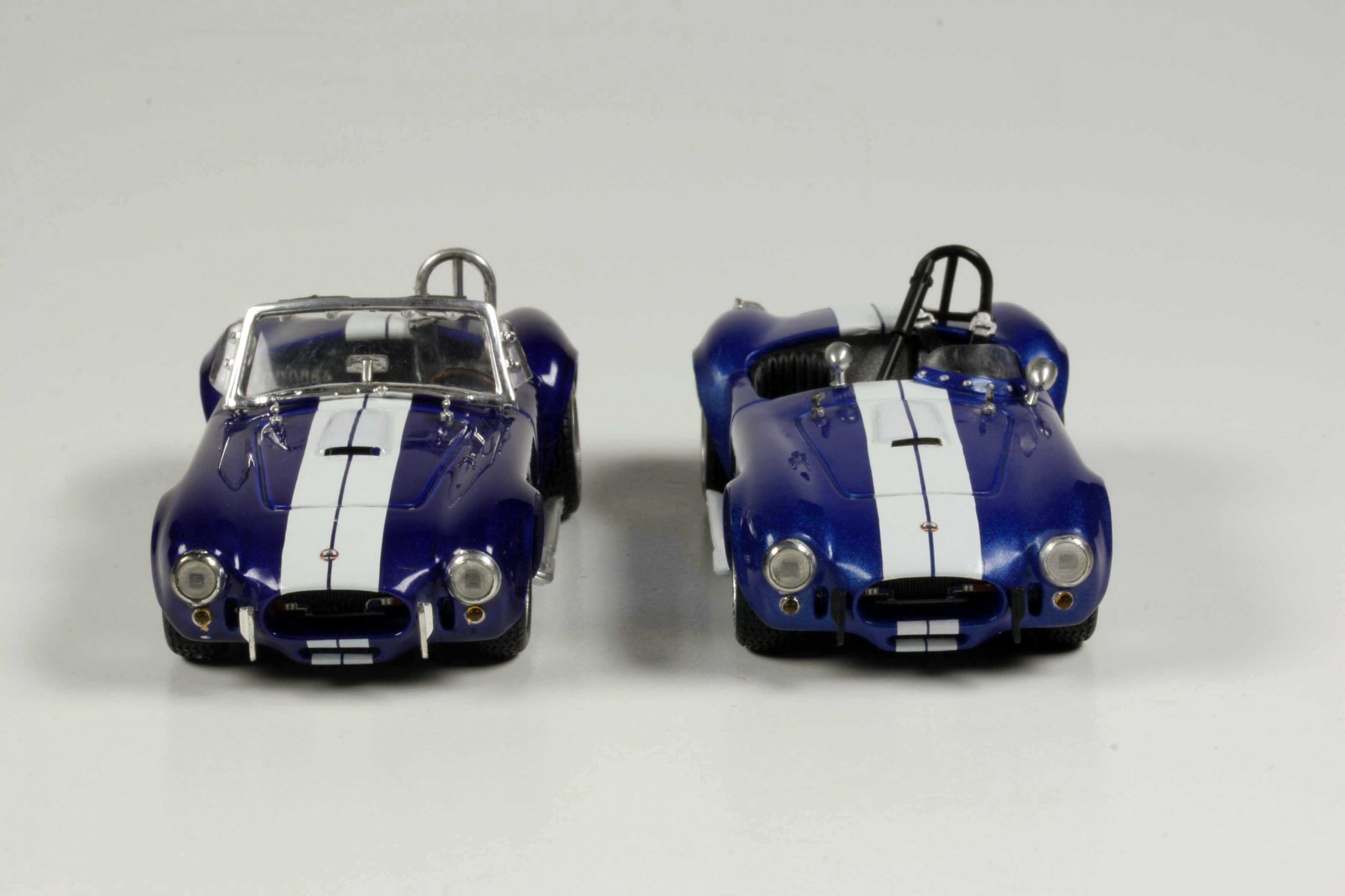 Miniature Kyosho 1:43 - Ford Shelby Cobra 427 Racing Screen 1965